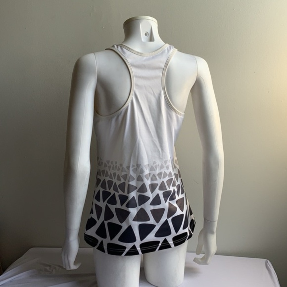 Balance Tank Top Triangle Pattern Large - Picture 6 of 9